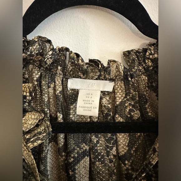 H&M Snakeskin Blouse Top | Boho Peasant Blouse - Picture 3 of 7